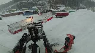 Loader plowing snow | Volvo L70H | Tokvam UT490
