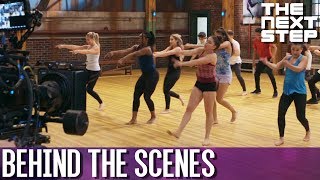 Miniatura del video "Behind the Scenes: MAKING AN A-TROUPE DANCE - The Next Step 6"