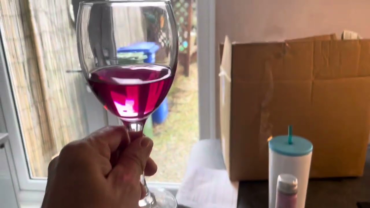 American grape pop wine .🍷.