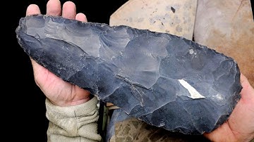 Flintknapping a Huge!! Georgetown Biface.