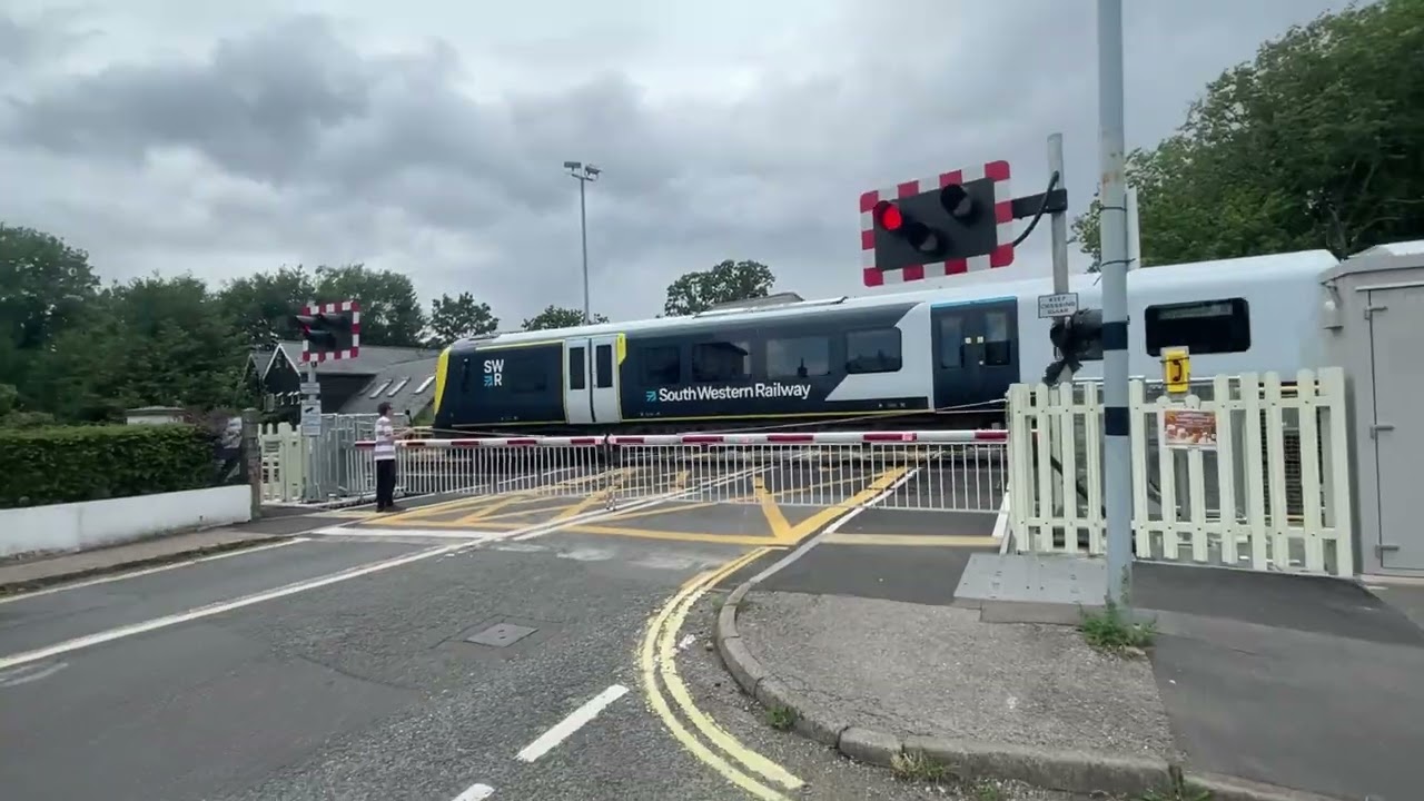 Liss Levels Crossings Station and Princess Bridge @Harbey-moob123 