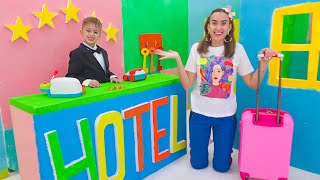 Vlad and Niki learn how to work in a kids hotel Resimi