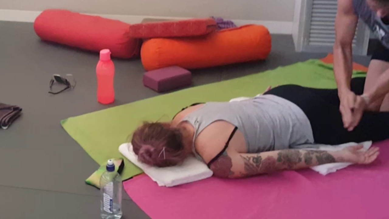 THAI yoga Taster with leisa