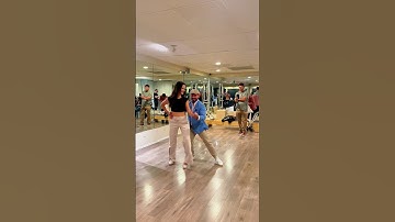 Alejandro Sol and Carla Pareja dancing Salsa LA Style!