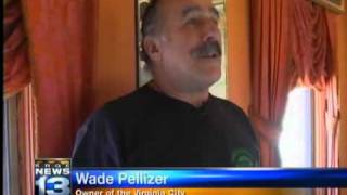 Classic railroad cars stop in Albuquerque