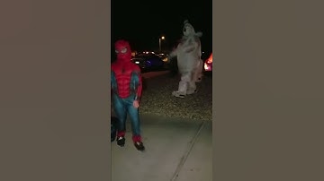 Trick or Treat Scares || ViralHog