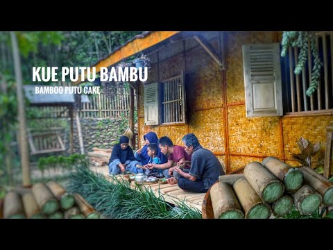 Menikmati kue dalam