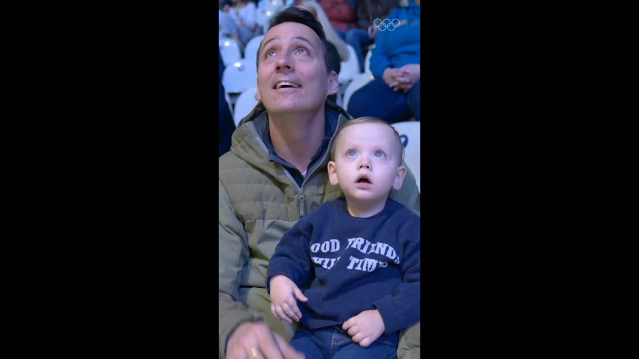 Cuteness overload from the most adorable #IceHockey fan!🥹 #MilanoCortina2026