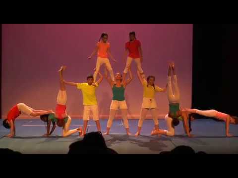 Acro UNSS Yonne 2017 16Le gang des stabilos par le Collège Émile