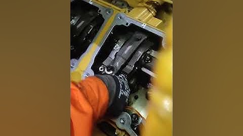 How to check tappet Clearance for injector of C-32 caterpillar Engine using height injector tool.