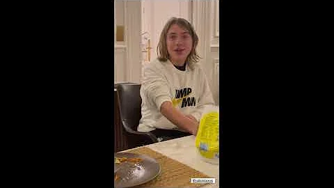 La inslita discusin de Wanda Nara y su hijo Valent...