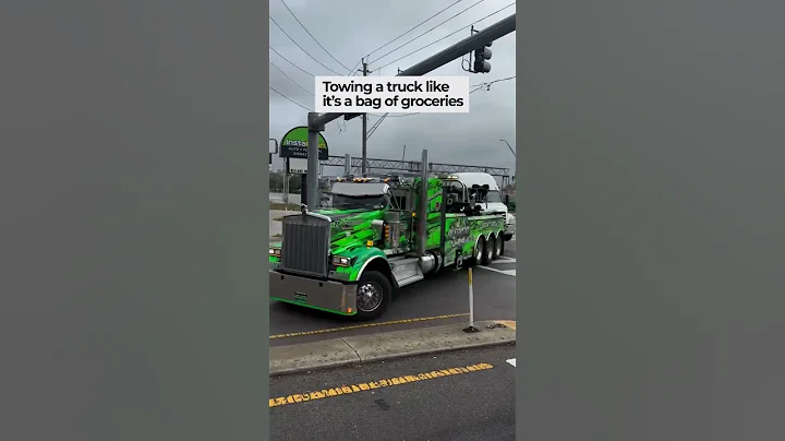 This Tow Truck Driver Has More Skill Than Some Car Drivers!
