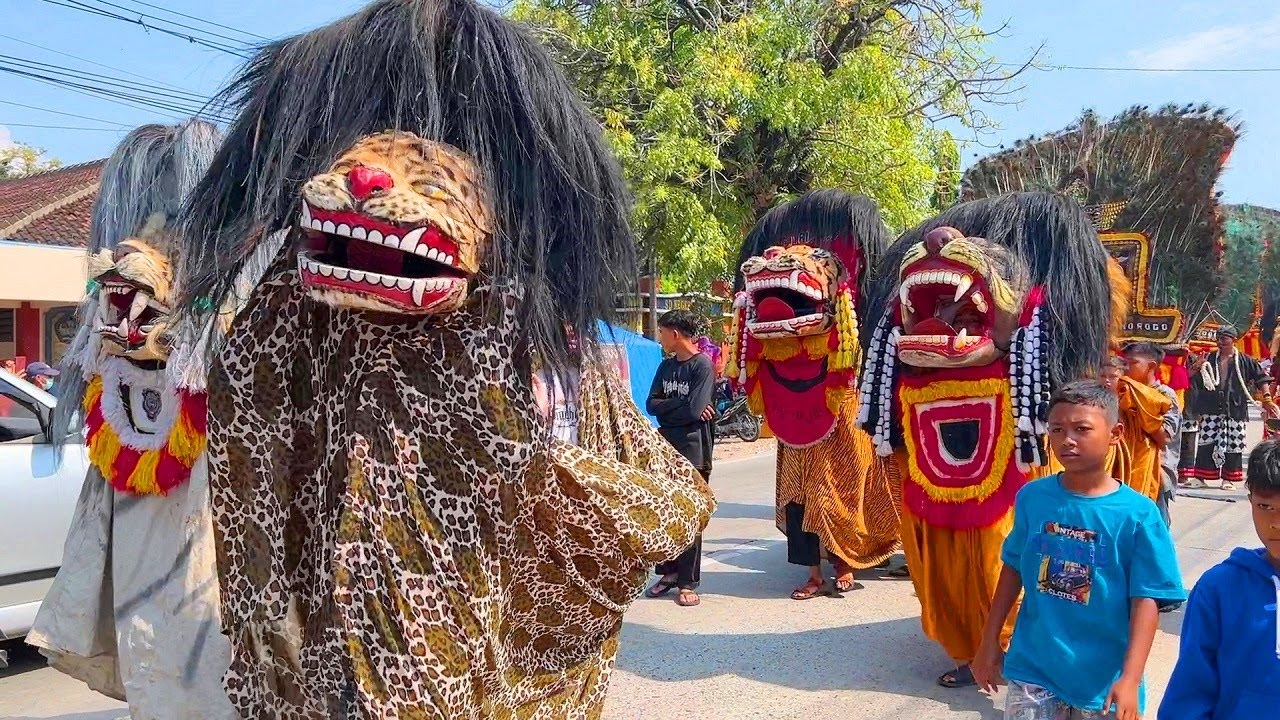 SERU !! Arak Arakan Barongan Galak BARONGAN RAKSASA NGAMUK SATRIO JOYO BUGEL GODONG