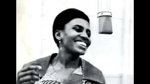 ▶ Mariam Makeba - Meet Me at the River