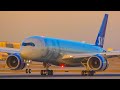 (4K) Stunning Evening Arrivals at Chicago O'Hare Int'l Airport