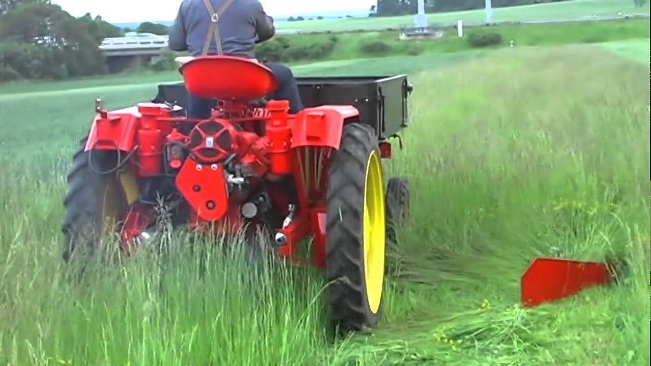 RS 09/124 (4 válec, 1966) - sečení trávy 2011