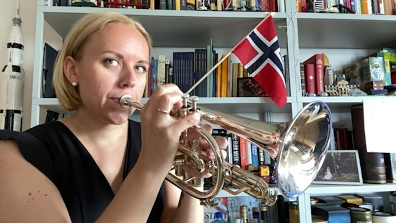 Kong Haakon den VIIdes Honnørmarsj  for 12 trumpets
