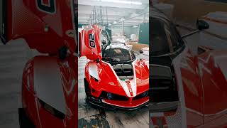 Da Monaco all'Italia #automobile una Ferrari che incarna l'eccellenza in movimento.