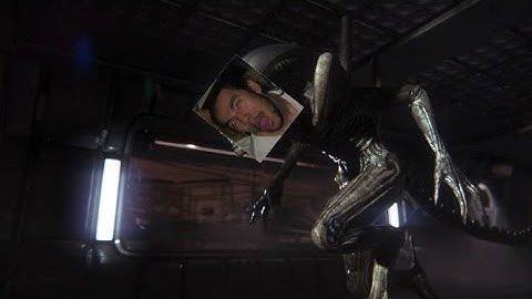 Alien isolation: Cat and mouse.