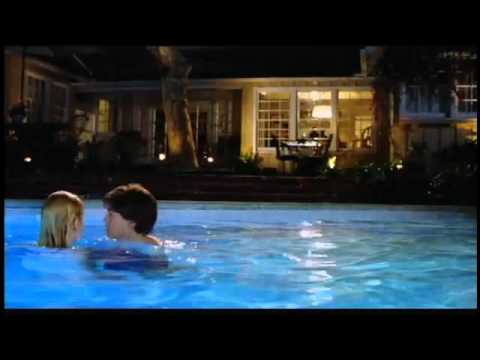 The Girl Next Door - Official Trailer (La Chica de...