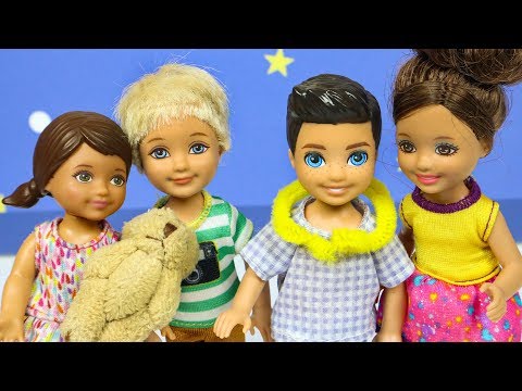 Barbie Ve Ailesi Bölüm 239 | Oda Turu Oyuncaklar Kıskançlık | Çizgi film tadında evcilik oyunları