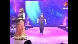 Salman Khan and Sonakshi Sinha Dabangg on the Ramp IIFA 2010  better Quality