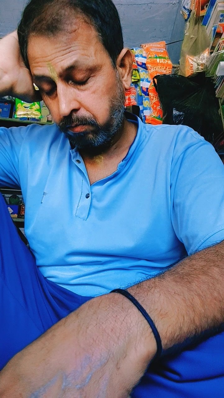 girlfriend chahti to number bhi de sakti thi 🥺😂 #viral #comedy