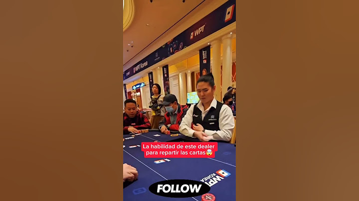 La habilidad de este dealer para repartir las cartas 🤯 #texasholdem #poker