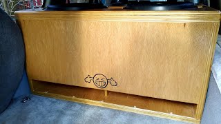 Playing Gorilla Zoe Na Na 38,36hz rebassed with 2 Soundqubed S1-2250.1 amplifiers strapped at 1ohms