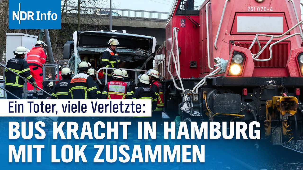 Tödlicher Unfall in Hamburg: Bus kollidiert mit Lokomotive - viele Verletzte | NDR Info