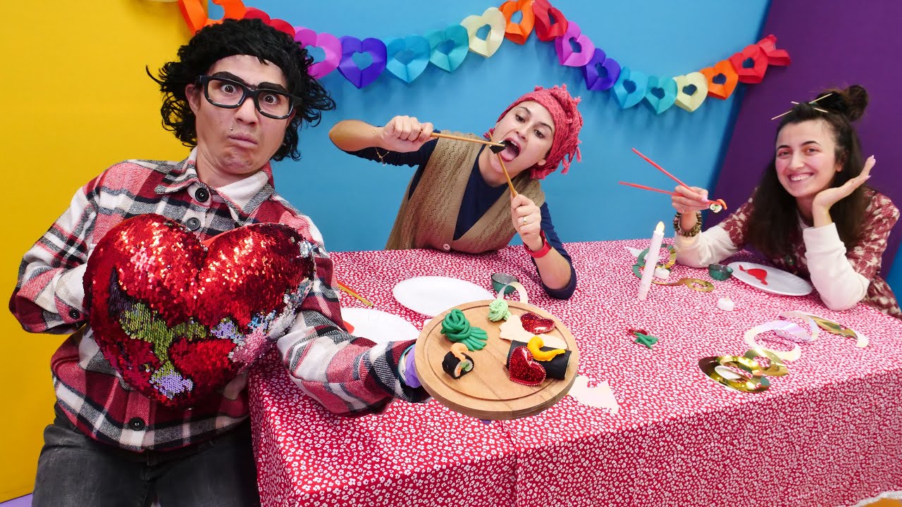 Komik video. Reyhan Abla, Cengiz ve Gülendam Sevgililer günü Maceraları