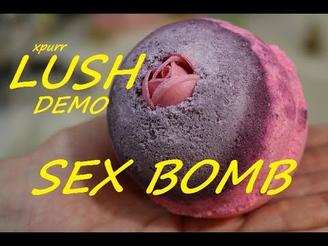LUSH Cosmetics SEX BOMB Bath Bomb DEMO \u0026 Underwater View