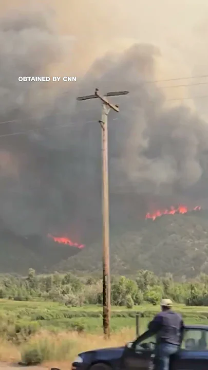 Fast-moving wildfires burn in northwest Colorado