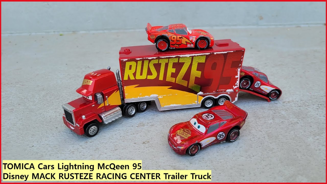 TOMICA Cars Lightning McQeen 95 / Disney MACK RUSTEZE RACING CENTER Trailer  Truck