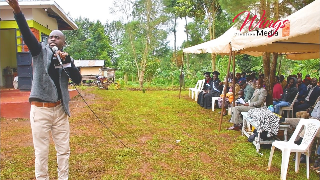 Drunk, Hilarious MC Jones during graduation ceremony🤣🤣🤣