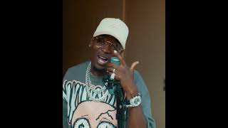 Erealist - Bigger Than Program (Mic Performance)