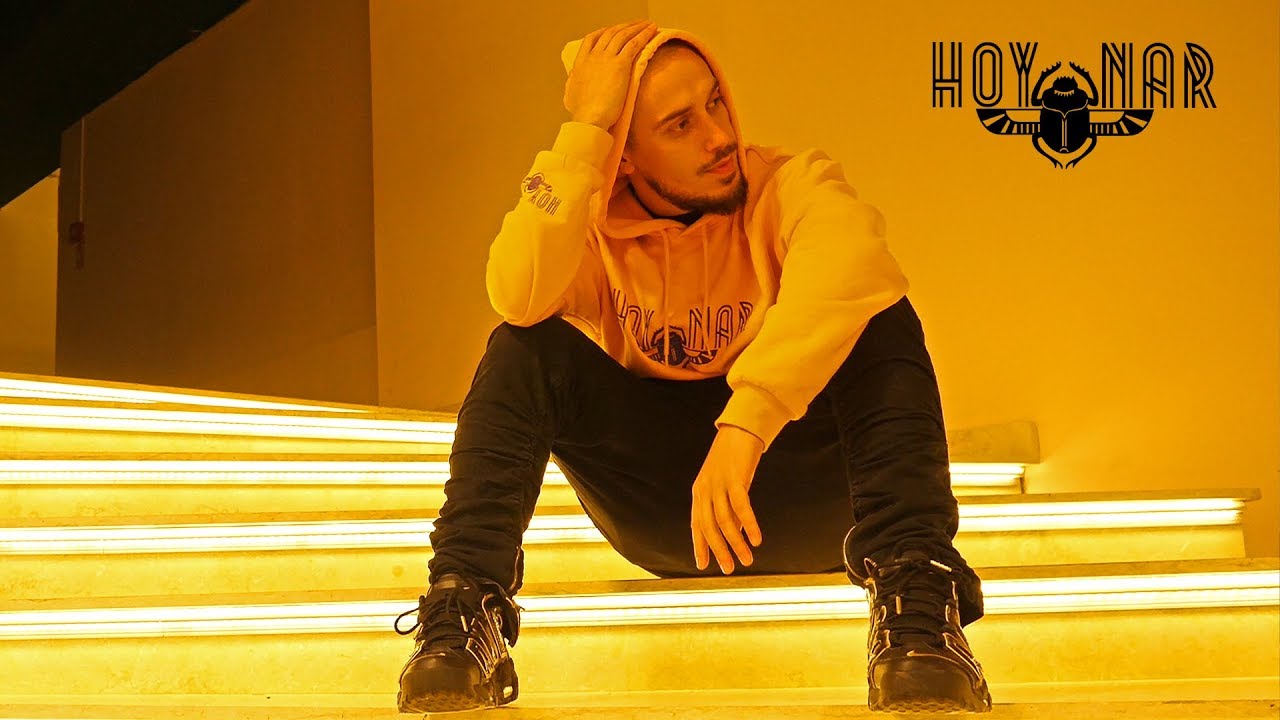 Watch Hoynar - Lux 💎 (Videoclip Oficial) on YouTube Watch Hoynar - Lux 💎 (Videoclip Oficial) on YouTube
