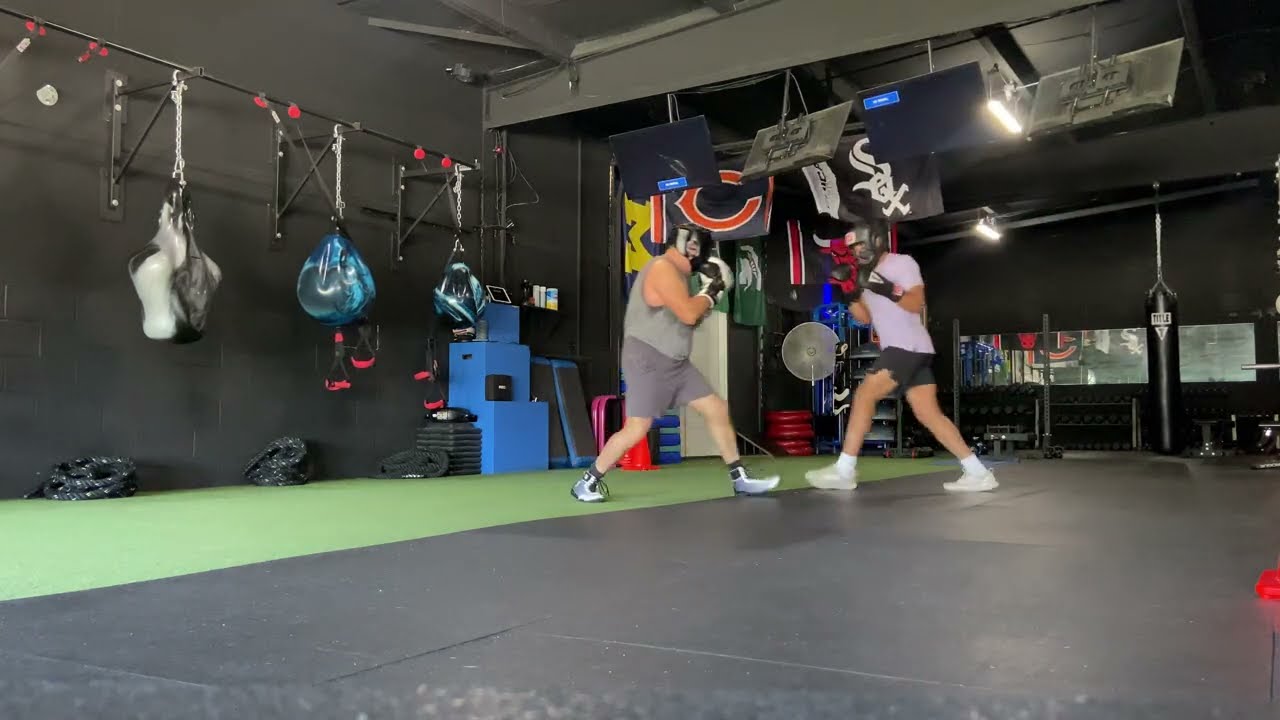 Boxing Lesson - Middle Aged Boxer Learns How To Read Opponent and Make Adjustments (Light Spar)