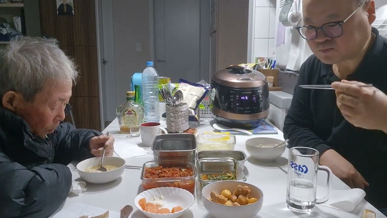 86세 아버지 54세 아들 아침식사