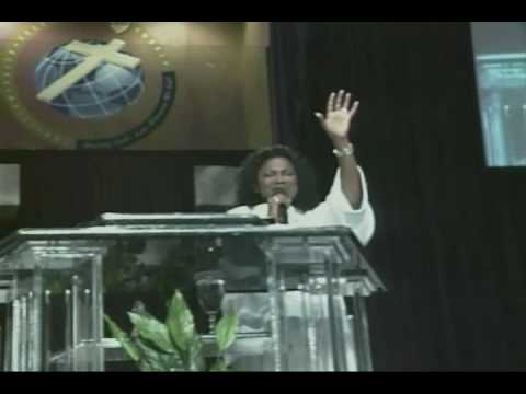 Prophetess Juanita Bynum singing at Christian Fait...