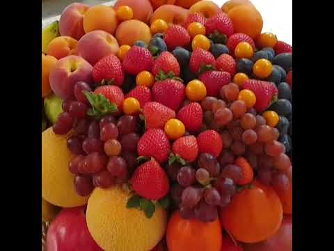 سلة فواكه فاخرة طازجة مشكلة درجة اولى للحجز فقط واتس اب 0097451664455