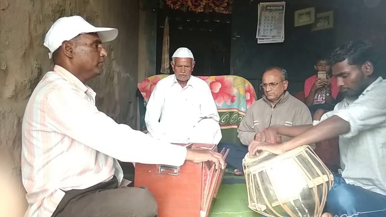 Master of harmonium Kolhapur. YouTube