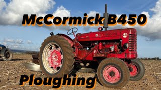 McCormick B450 & IH B1 42 Ploughing