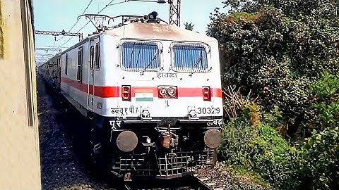 Brutal Parallel Overtake : WAP-7 Viswabharati Fast passenger Overtake Bandel-Howrah EMU Local Train