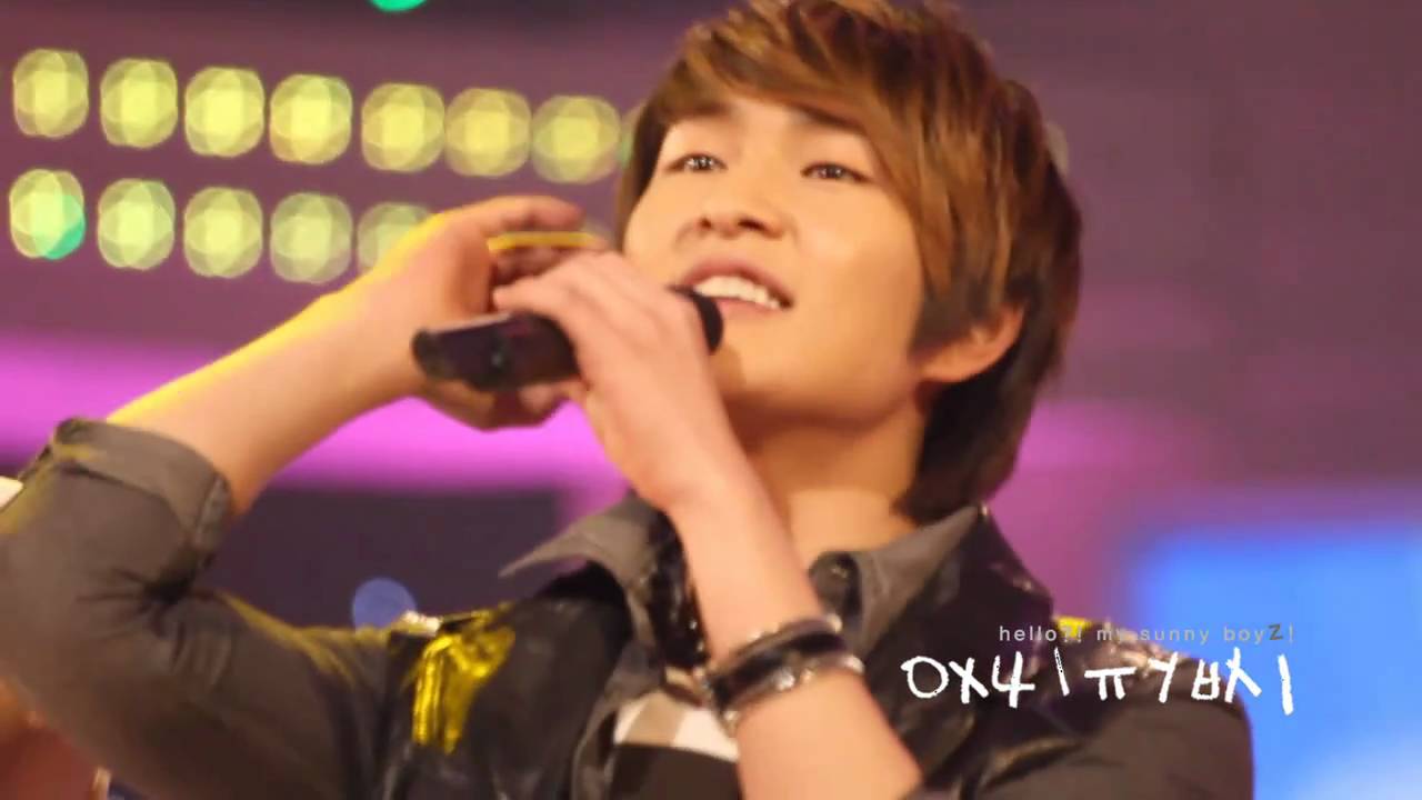 [HD/ FULL FANCAM] 110303- Onew singing DBSK's Balloons @ K. Founding Special Concert