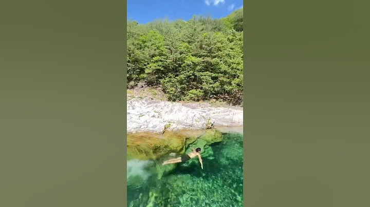 강원도 덕풍계곡의 에메랄드 빛 물속으로 다이빙  #계곡 #다이빙 #shorts