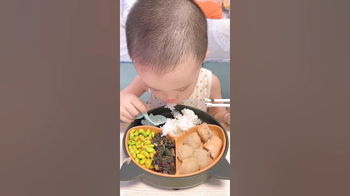 Cute eating baby #shorts #babyeating #eatingfood