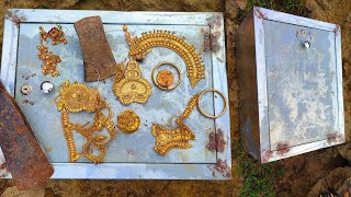 Treasure found in abandoned palace Hunting by metal detector