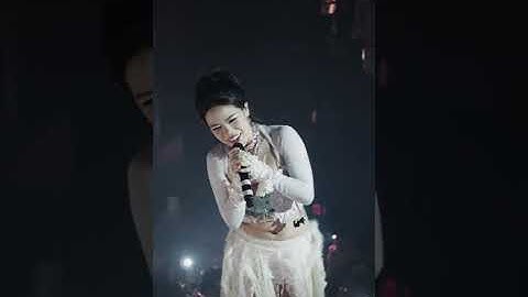 tlinh - những đốm sáng - Live at Thế Giới Thần Tiên | 1900 Le Théâtre