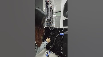 Girls can also install it easily.#ledwall #leddisplay #ledscreen #eagerled #ledmodule